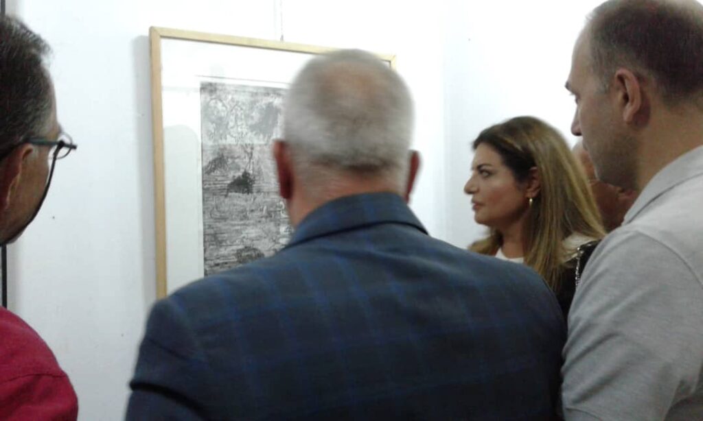 معرض للفنانة لينا ديب في اتحاد الفنانين التشكيليين بحمص