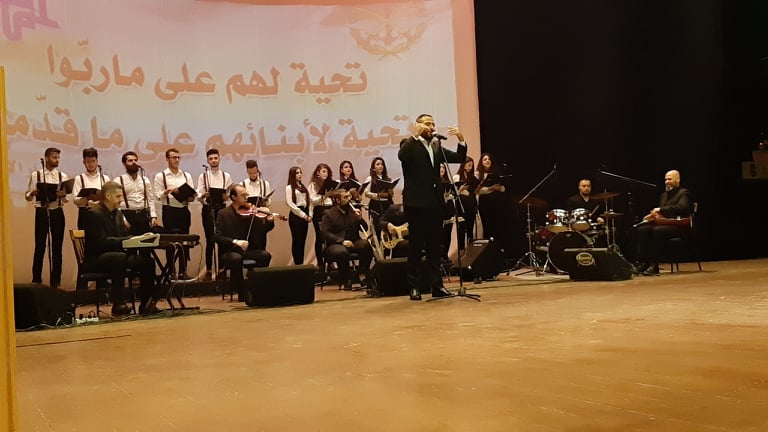 تكريم ٢٠٠ عائلة من أسر الشهداء العسكريين في ثقافي حمص.